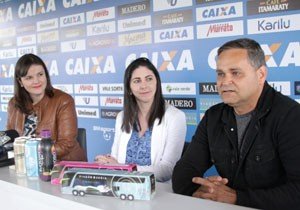 projeto-viabiliza-ida-de-estudantes-ao-estadio-do-cafe-2